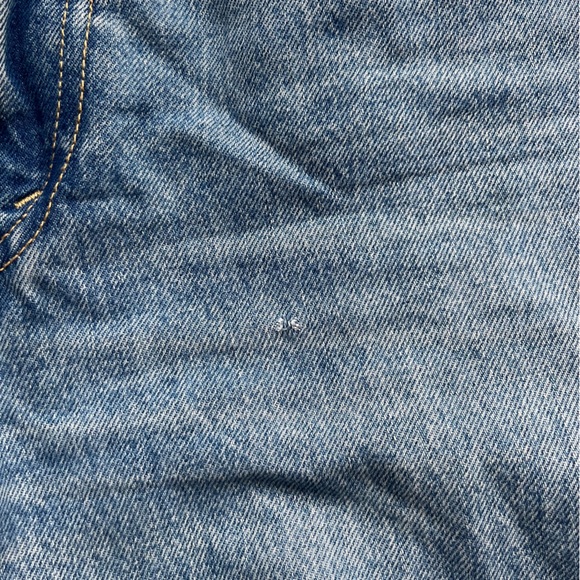 Levi’s size 26 mom jeans - Picture 3 of 8